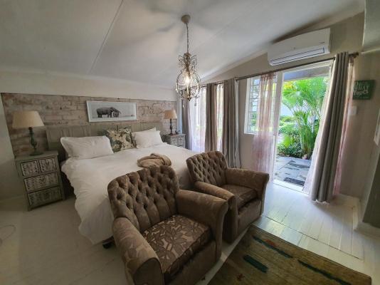 Room image 4