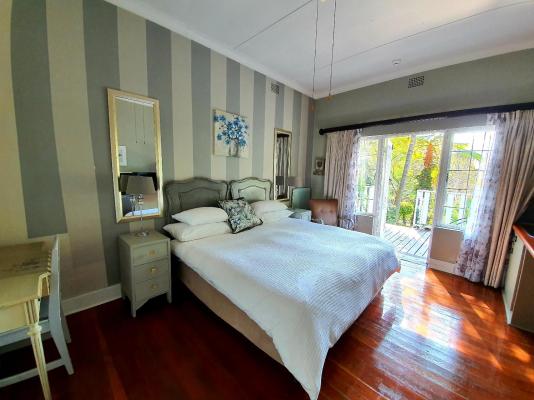 Room image 3