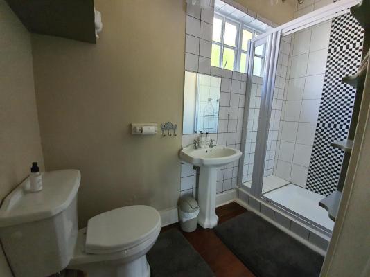 Room image 4