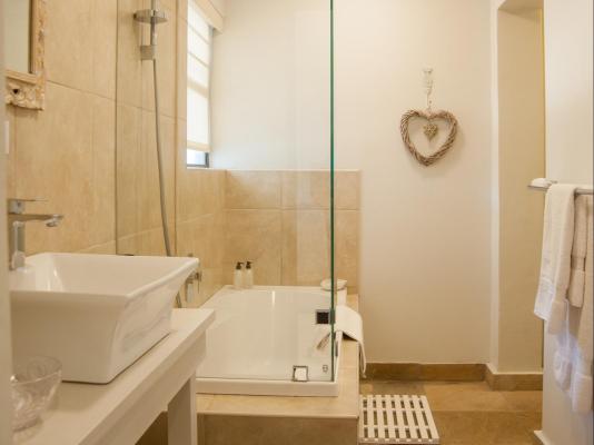 Room image 1