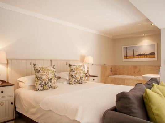 Room image 3