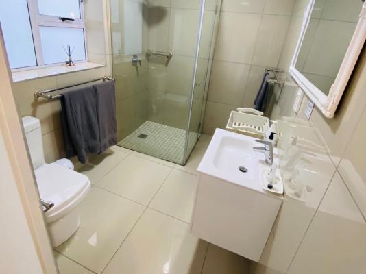 Room image 1