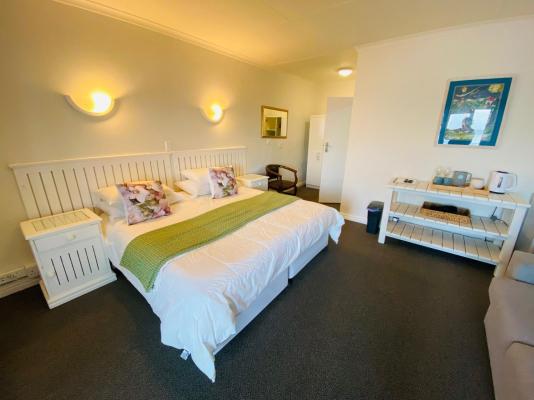 Room image 5