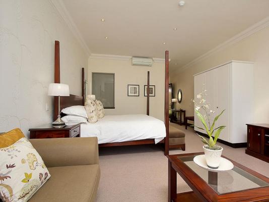 Room image 2