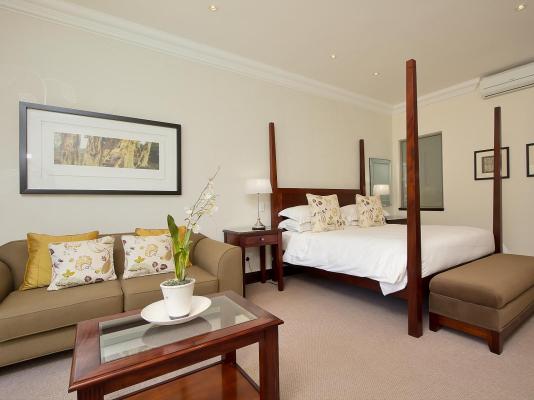 Room image 9