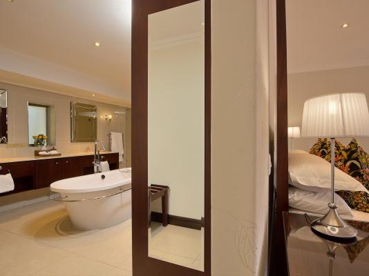 Room image 36