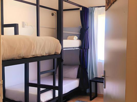 Room image 4