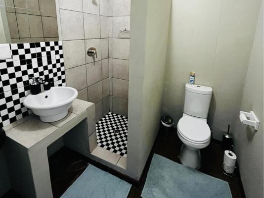 Room image 1