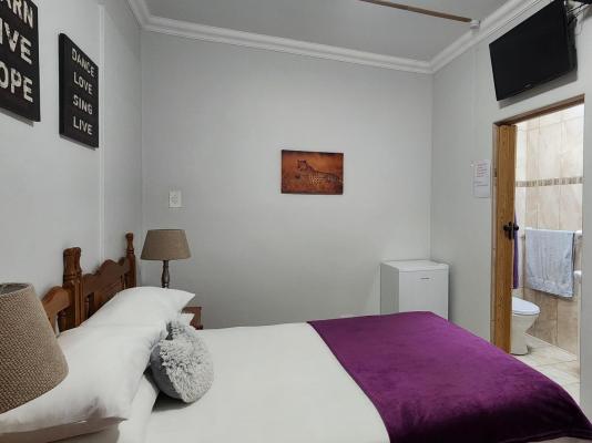 Room image 1