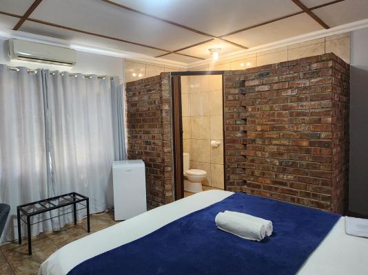 Room image 2