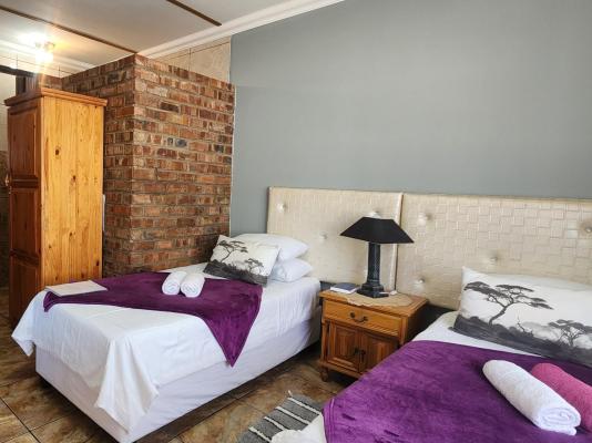 Room image 3