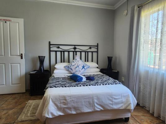 Room image 18