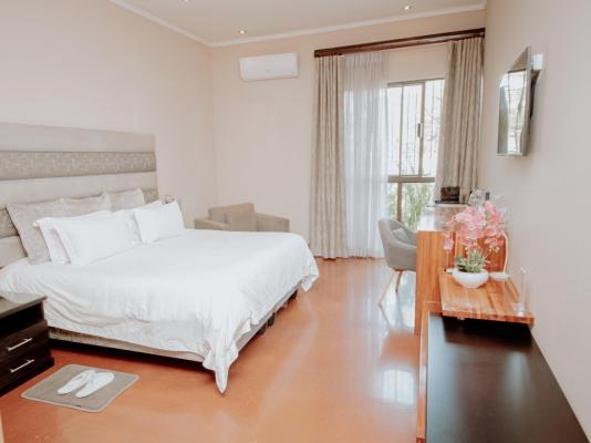 Room image 3