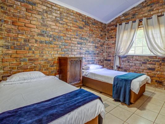 Room image 2