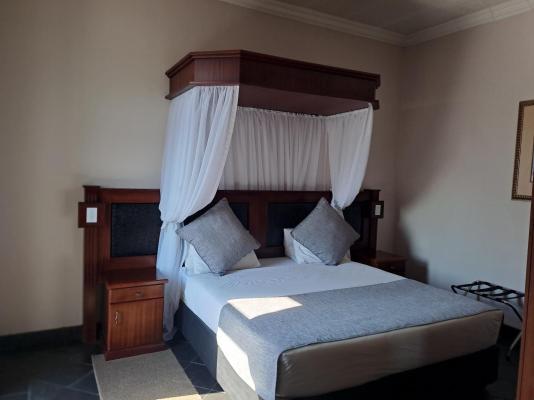 Room image 3