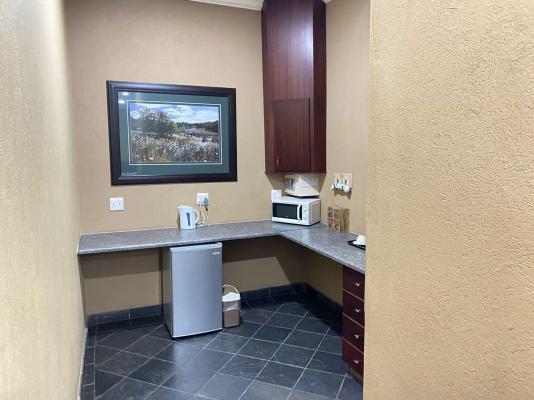 Room image 3