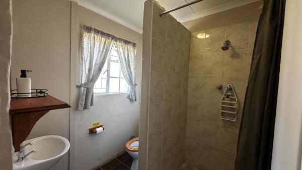 Room image 15
