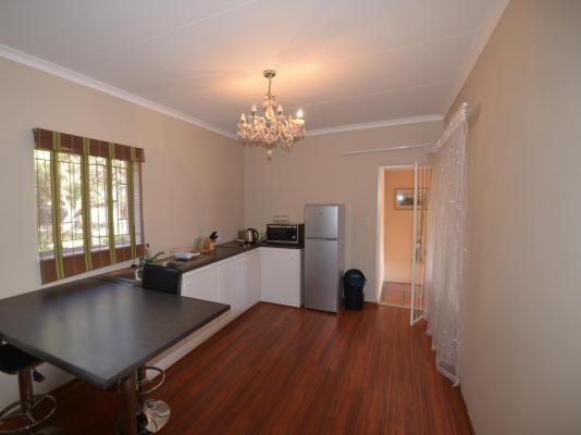 Room image 1