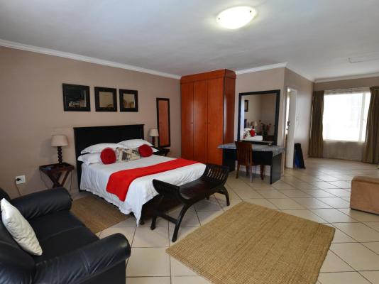 Room image 4