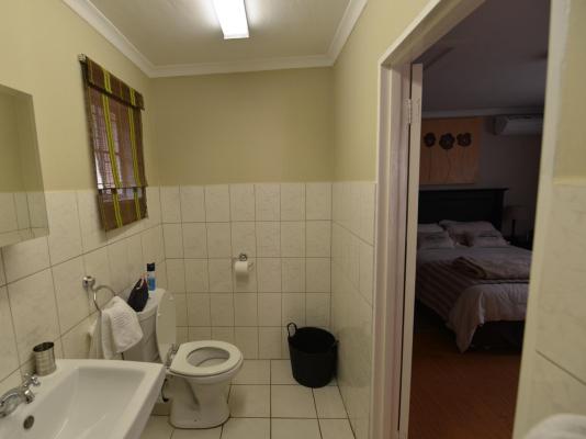 Room image 3