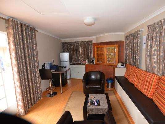 Room image 5