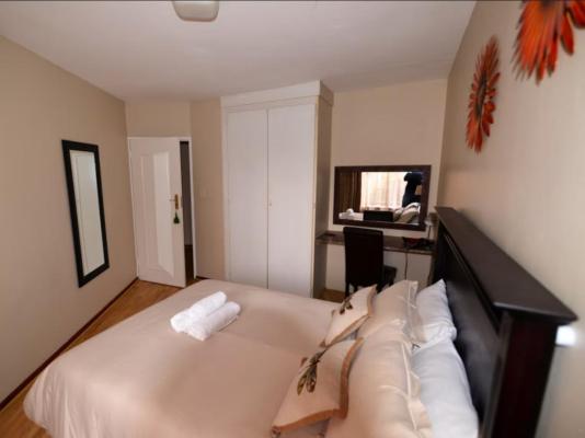 Room image 1