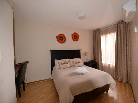 Room image 2