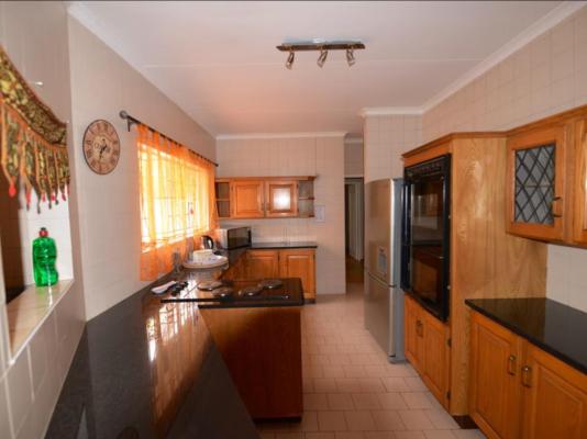Room image 8