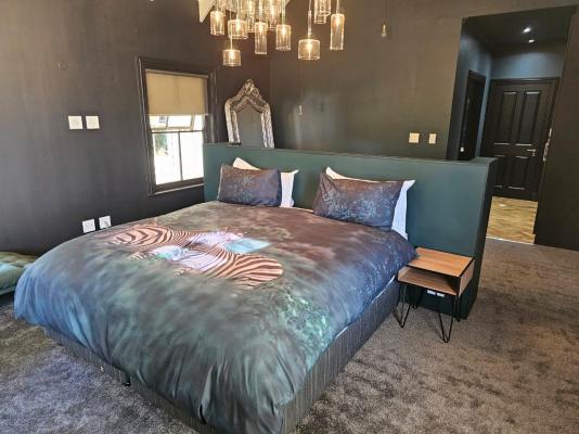 Room image 1