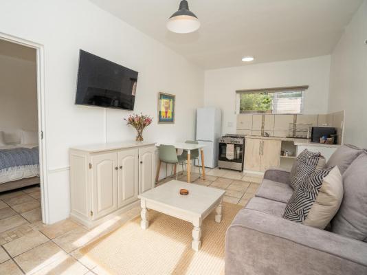 Room image 3