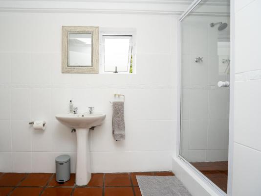 Room image 2