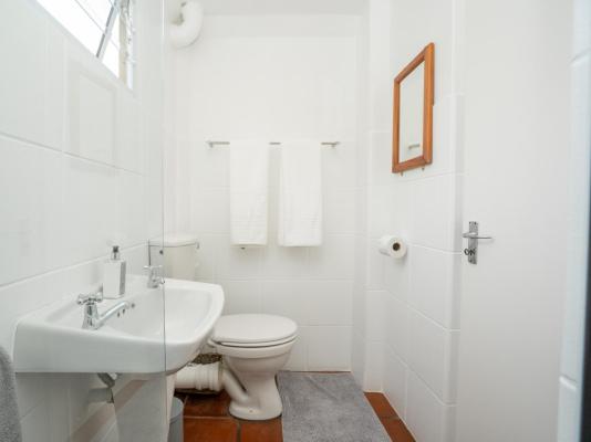 Room image 2