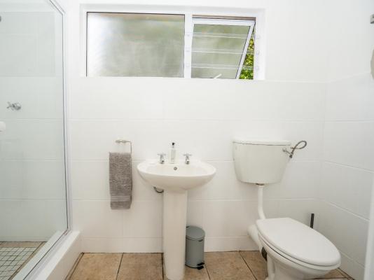 Room image 4