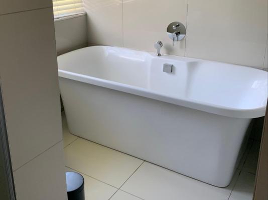 Room image 1
