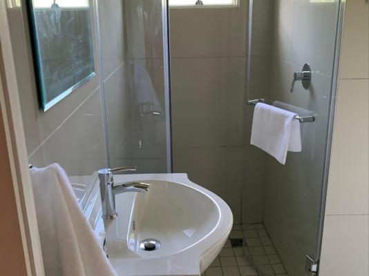 Room image 4
