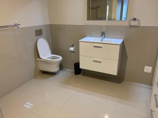Room image 1