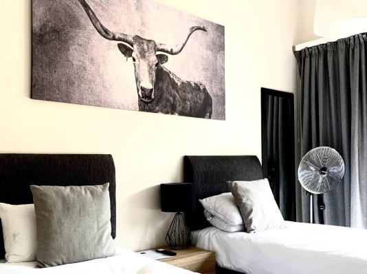 Room image 5