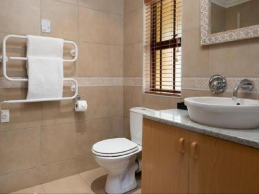 Room image 1