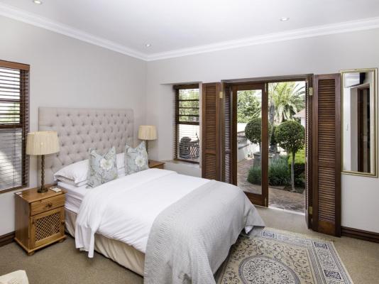 Room image 3