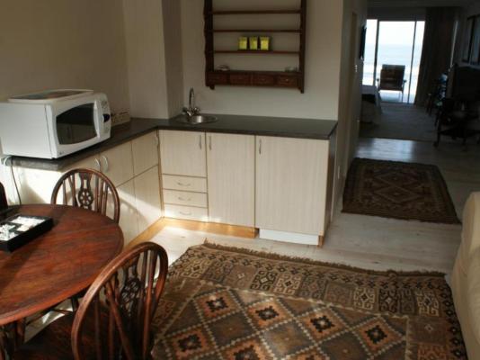 Room image 4