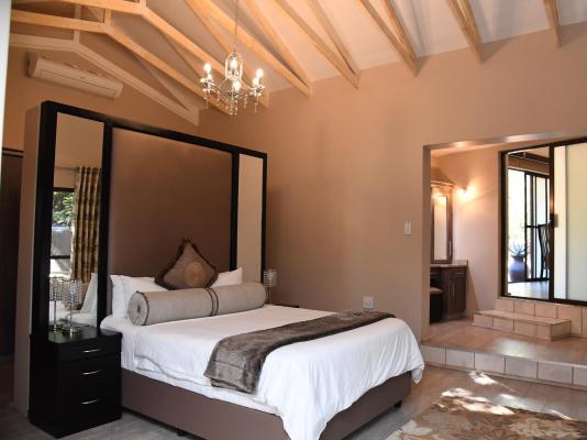 Room image 4