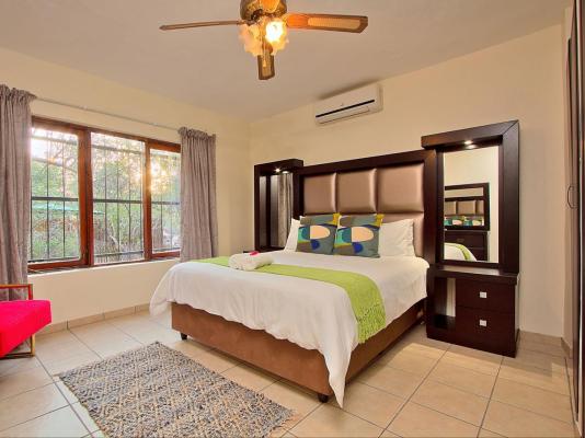 Room image 4