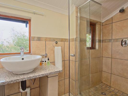 Room image 5