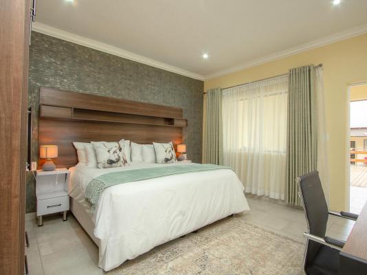 Room image 11