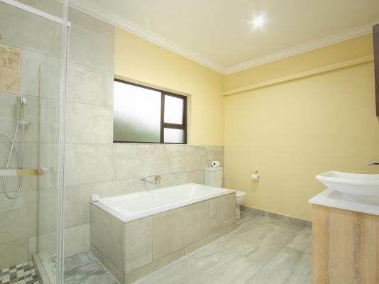Room image 13