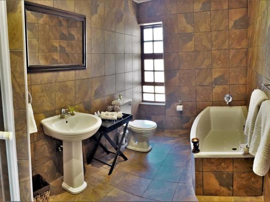 Room image 2