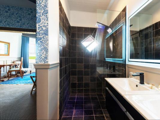 Room image 2