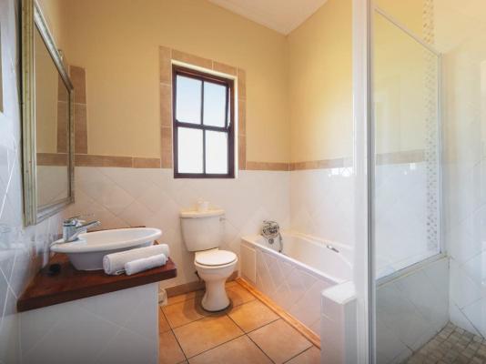 Room image 6