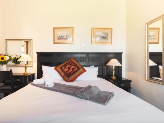 Room image 8