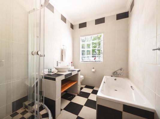 Room image 21